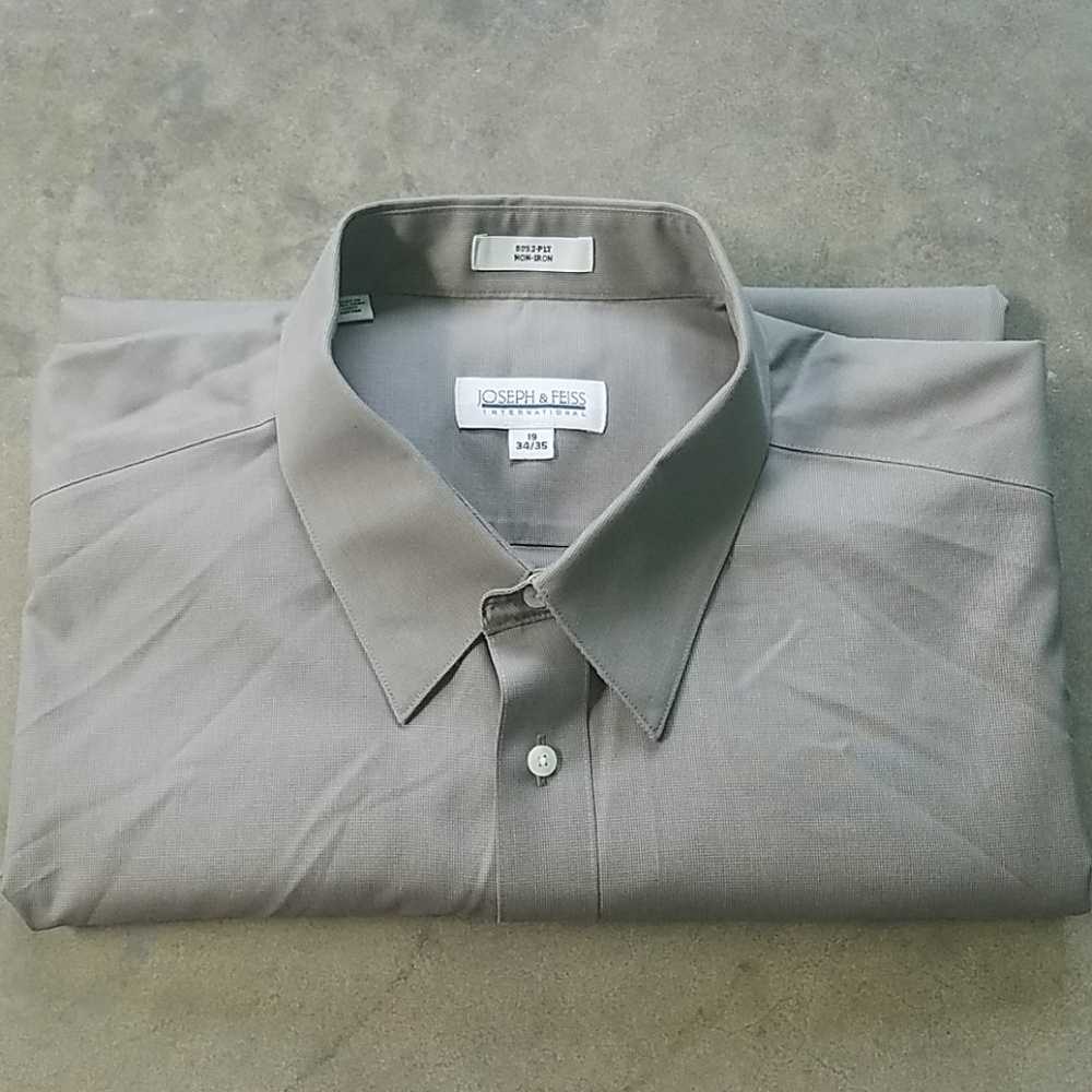 Joseph & Feiss Gray Button Down Dress Shirt